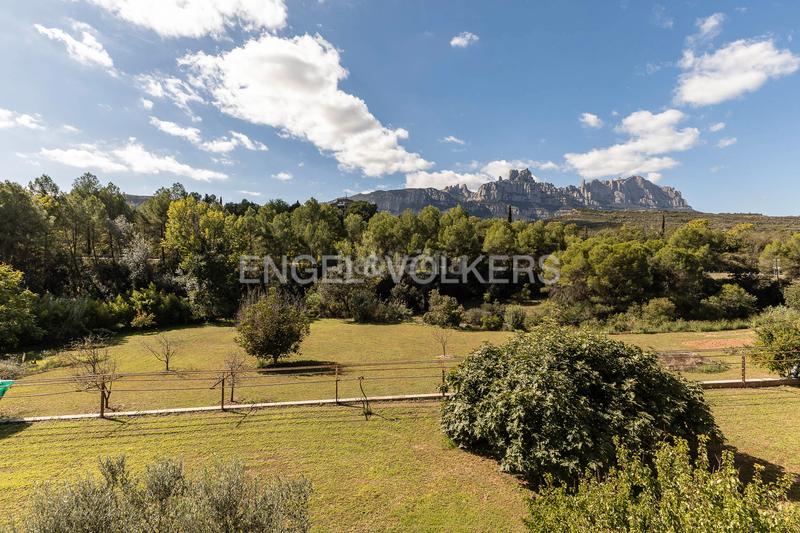 Foto 3fd3b249-dbe4-4752-ac24-84f221368089. Haus mit heizung parking in Vacarisses