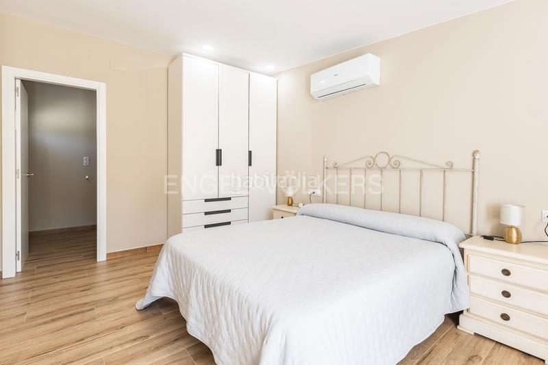 Foto 549e91bb-b015-4ce1-b7ca-d5a331656294. Haus mit heizung parking in Vacarisses