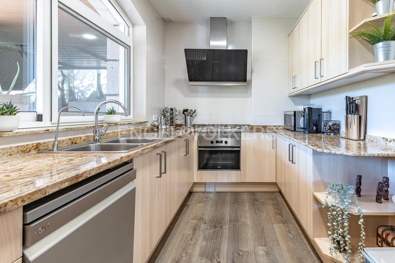 Foto 66bbc78c-082d-4346-bec3-44121afe2f45. Haus mit heizung parking in Vacarisses