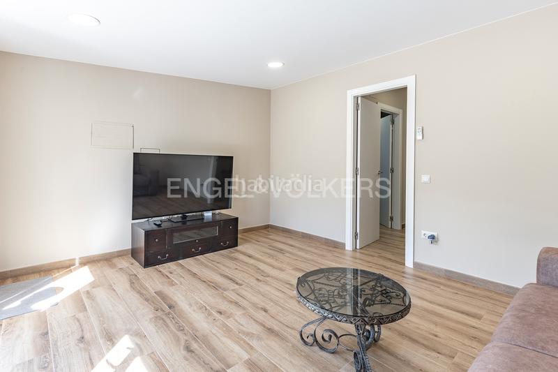 Foto 747e0166-bd23-4513-9077-363091dc7798. Haus mit heizung parking in Vacarisses