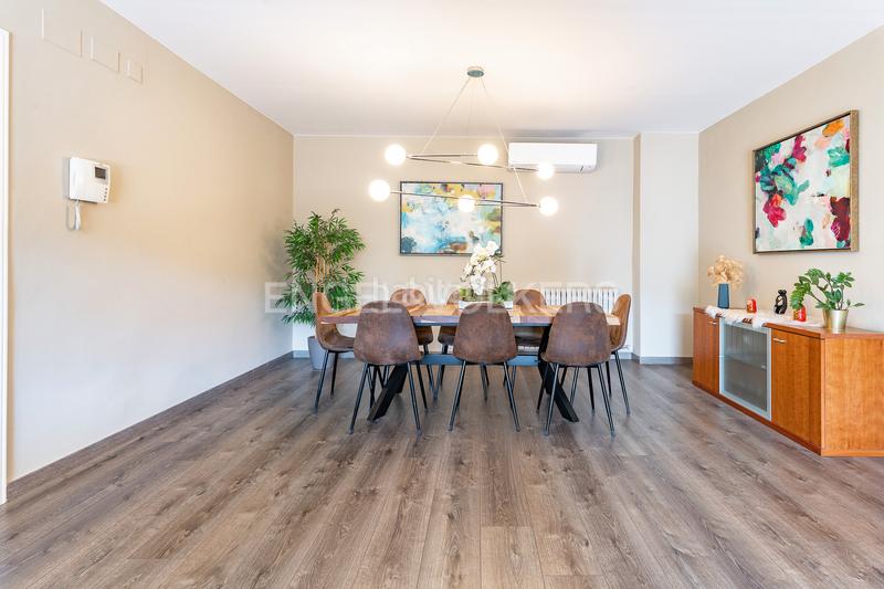 Foto 82b57a1d-1e74-4baf-9100-874f9354ebd3. Haus mit heizung parking in Vacarisses