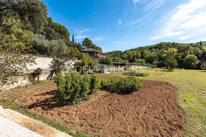 Foto 9ec41856-707c-499c-8b61-945889a5b3ce. Haus mit heizung parking in Vacarisses