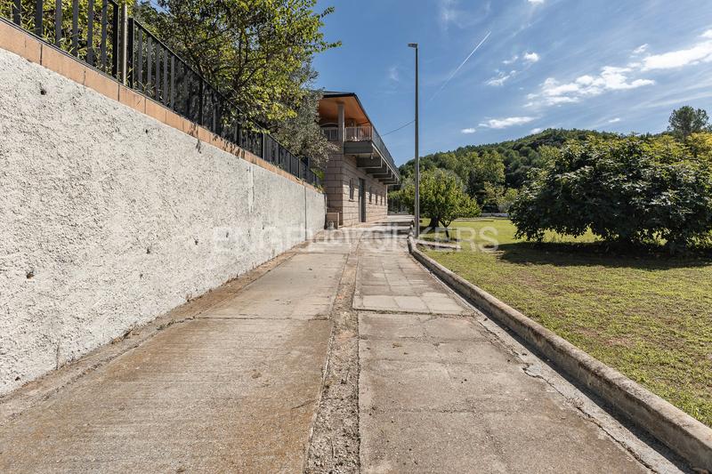 Foto a52db574-406e-4e40-a57a-01d8f5fc3a6a. Haus mit heizung parking in Vacarisses