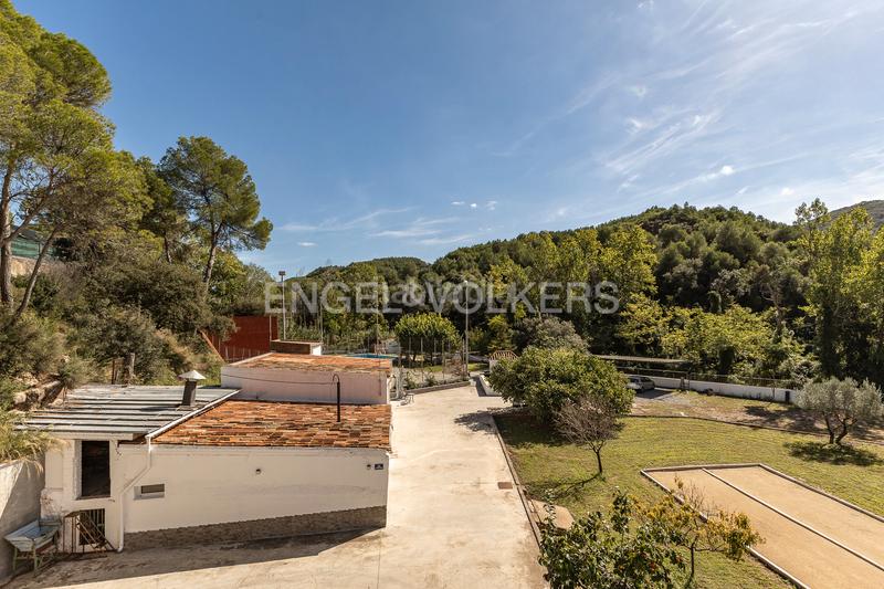 Foto adec4e10-e725-43c1-8d09-5fbadd3568bd. Haus mit heizung parking in Vacarisses