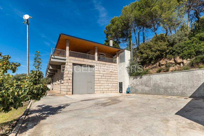 Foto bfa9145c-4b65-4aca-a1ff-109953147345. Haus mit heizung parking in Vacarisses