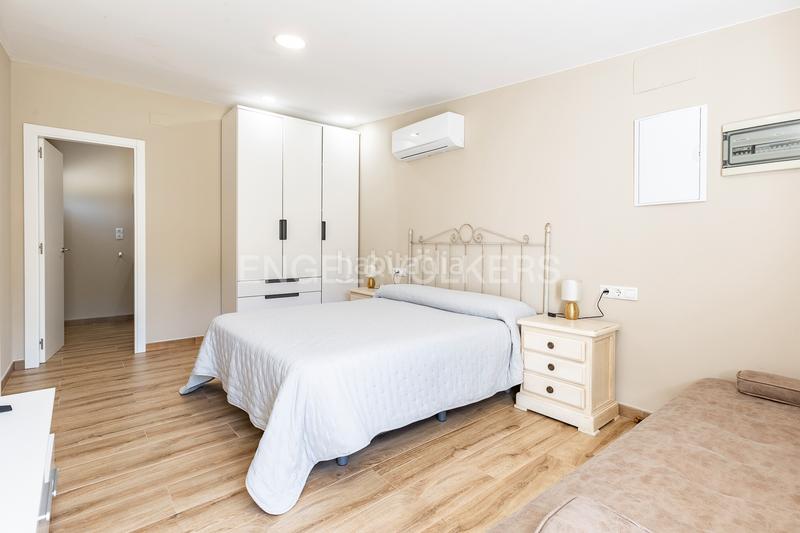 Foto d75f618c-96fe-474d-874c-9d07ad29678e. Haus mit heizung parking in Vacarisses