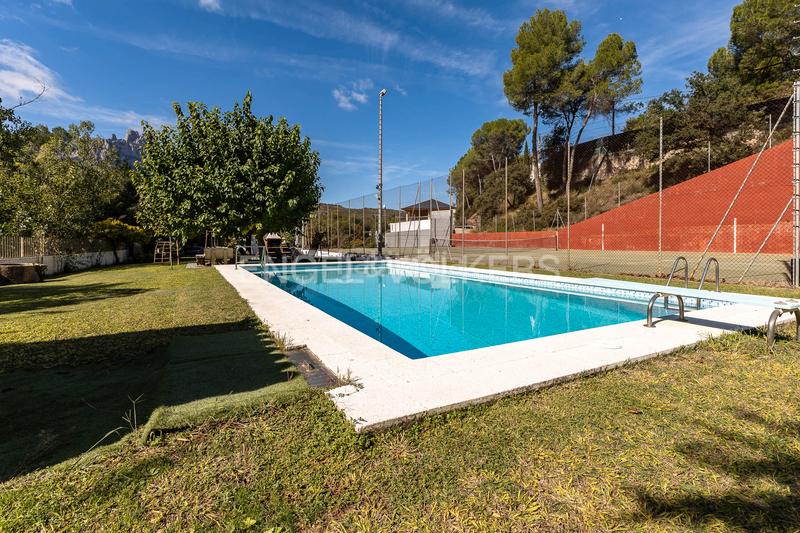 Foto f5a660d2-0dd4-4d89-8f29-2bbb59da10da. Haus mit heizung parking in Vacarisses