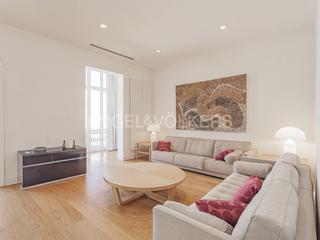 Miete Appartement in Dreta de l´Eixample. Magnífico piso en eixample larga estancia