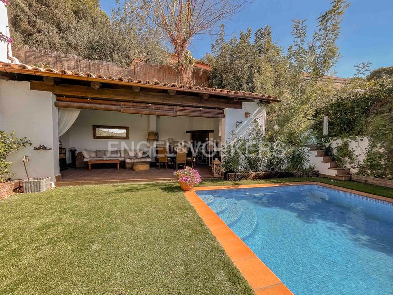 Foto ed324c21-98a4-4770-a8e9-52713bddb9e6. Affitto casa con riscaldamento parcheggio piscina in Cabrils