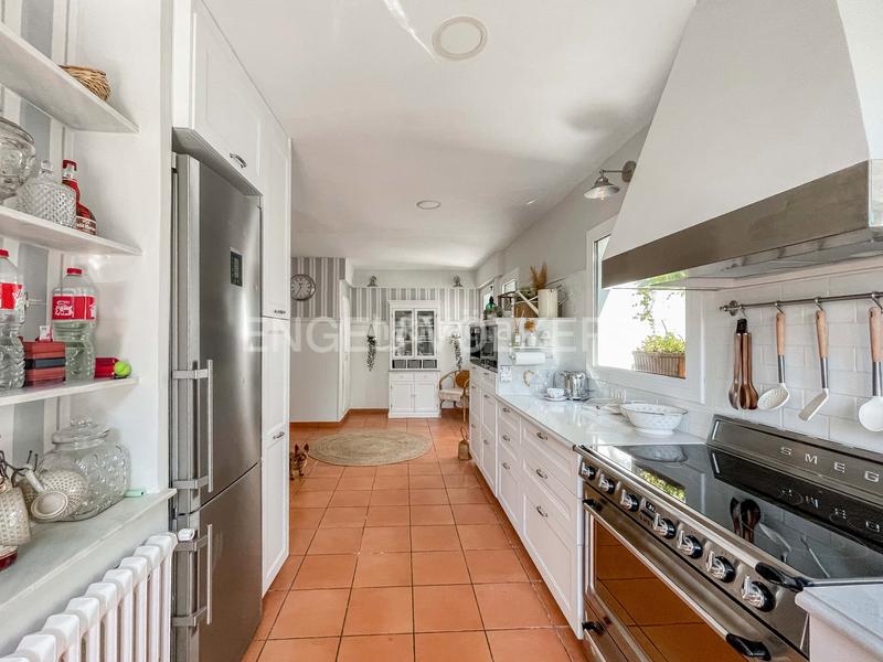 Foto 9a6344f3-084b-4070-9caf-c5892b7474b6. Miete haus mit heizung parking pool in Cabrils