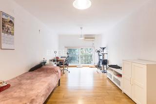 Apartament a Baix Guinardó. Encantador entresuelo en  gràcia  guinardó