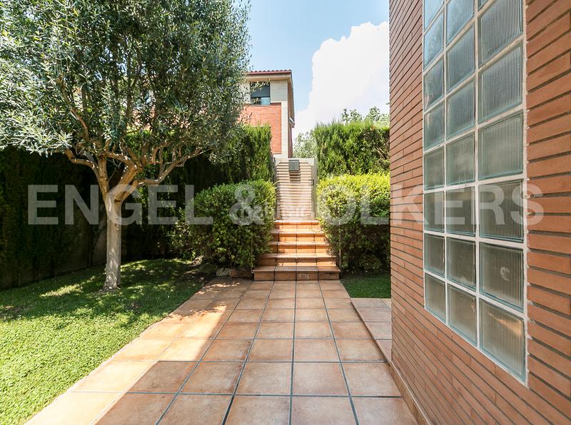 Foto 9f4f1b4a-74da-41ff-b79b-5bc48300a327. Affitto casa con riscaldamento parcheggio piscina in Sant Cugat del Vallès