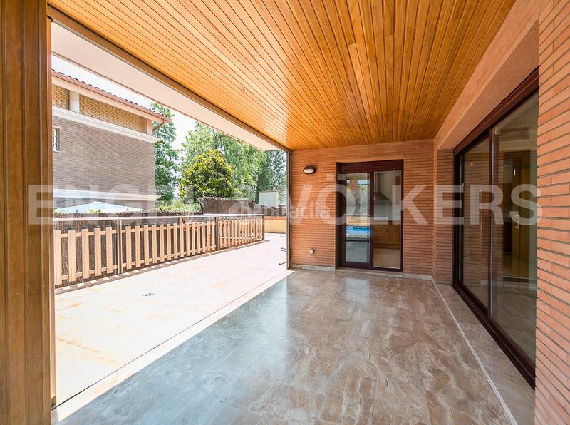 Foto b8f94074-121d-415b-8e3b-4c98d8529c17. Affitto casa con riscaldamento parcheggio piscina in Sant Cugat del Vallès