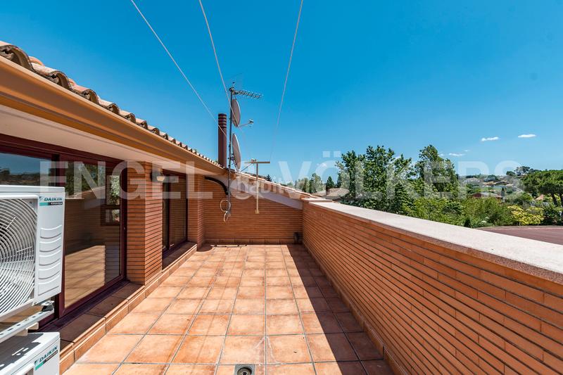 Foto 35c20348-de3e-452d-b361-0de5614ebd31. Lloguer casa amb calefacció aparcament piscina a Sant Cugat del Vallès