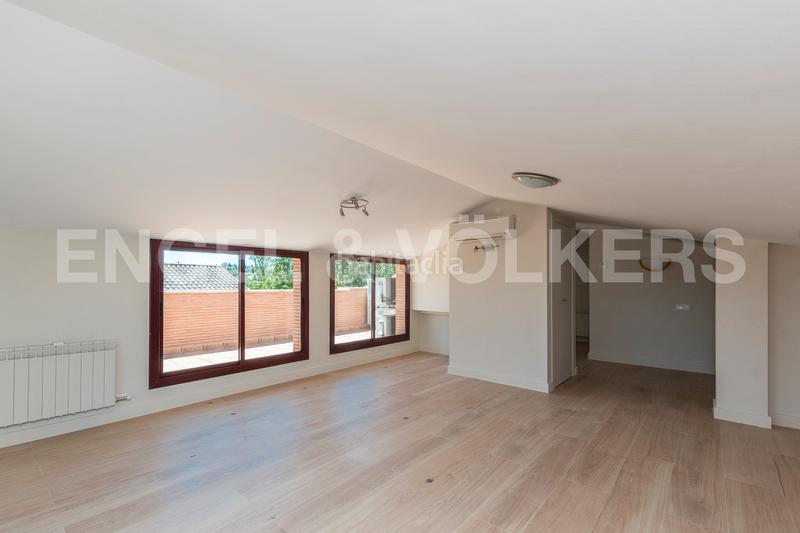 Foto 0affcb28-1e6c-4bb2-84a6-d42db9044524. Miete haus mit heizung parking pool in Mira-sol Sant Cugat del Vallès