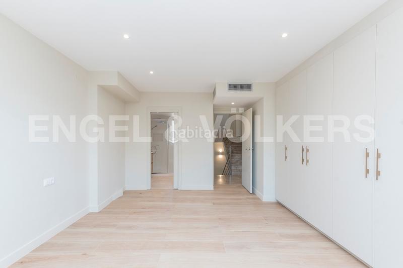 Foto 1100b23e-b377-47ed-803a-ce140abbcb57. Rent house with heating parking pool in Mira-sol Sant Cugat del Vallès