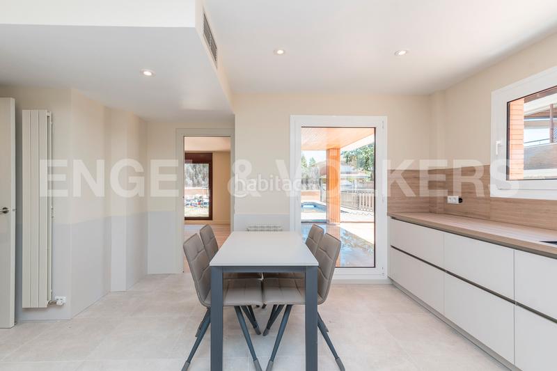 Foto 86f2b322-0ac1-4af6-ab60-df7aea841832. Rent house with heating parking pool in Mira-sol Sant Cugat del Vallès