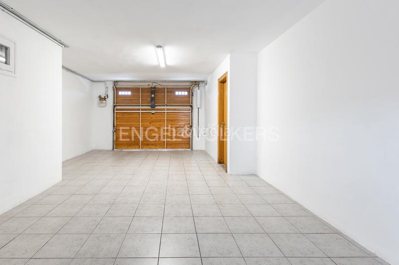 Foto 1006dc99-ee5c-4702-9819-2eb32b6c4a79. Casa amb calefacció aparcament a Roca del Vallès (La)