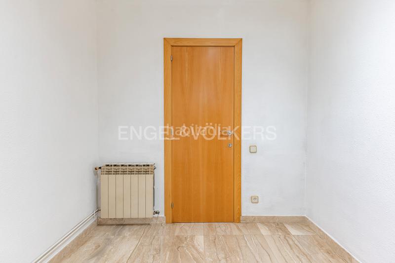 Foto 7c4c6d26-3dbe-406a-a465-7fc3b6219cee. Casa amb calefacció aparcament a Roca del Vallès (La)