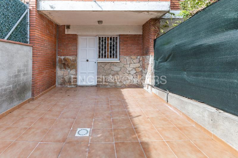 Foto 88f89aea-471e-4a07-9423-f594adca5a21. Casa amb calefacció aparcament a Roca del Vallès (La)