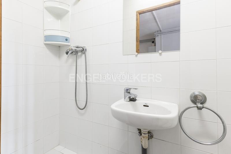 Foto cb95cf23-dd44-4f7b-a35e-36f750bf6ef1. Casa amb calefacció aparcament a Roca del Vallès (La)