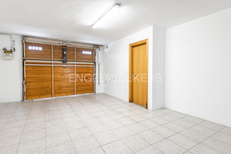 Foto dde99cc8-4d84-41d2-98be-5d6c6af8c235. Casa amb calefacció aparcament a Roca del Vallès (La)