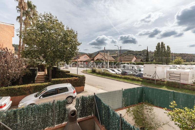 Foto e270ef86-da9e-48a4-a771-d3ed075b5239. Casa amb calefacció aparcament a Roca del Vallès (La)