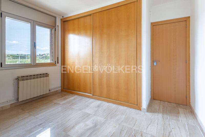 Foto e5453bb8-b248-43eb-b219-fe20b2eafeb1. Casa amb calefacció aparcament a Roca del Vallès (La)