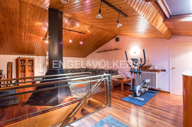 Foto 16dffc99-49e1-423e-bdac-4a8d6b863361. Attico con riscaldamento parcheggio in San Pere Terrassa