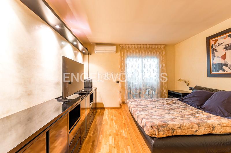 Foto 2de80c84-52f2-4765-8319-a8a8437e0f5d. Attico con riscaldamento parcheggio in San Pere Terrassa