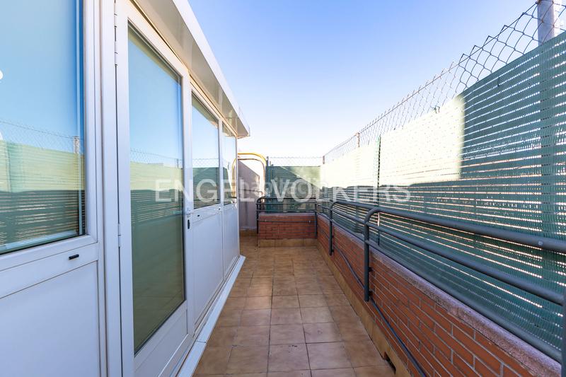 Foto 7a113278-ec6d-44dc-8bf9-739fb6239f94. Attico con riscaldamento parcheggio in San Pere Terrassa