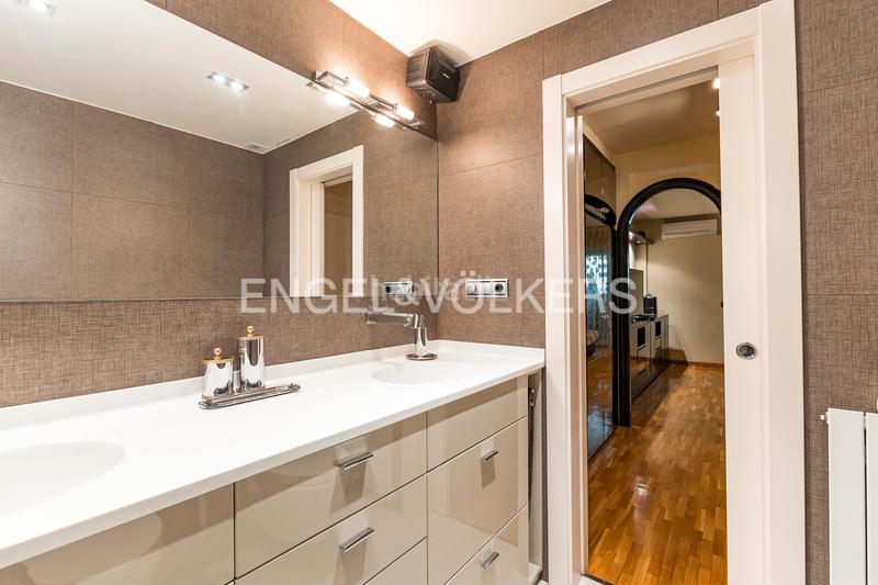 Foto 86c93a47-f11e-4cae-bf04-ae2583084eec. Attico con riscaldamento parcheggio in San Pere Terrassa