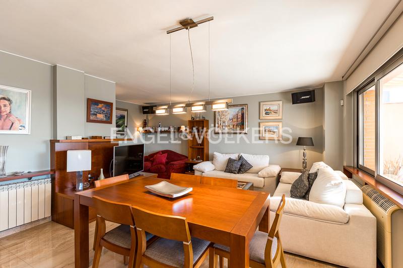 Foto d05f98d5-5a62-4644-994b-647449d25168. Attico con riscaldamento parcheggio in San Pere Terrassa