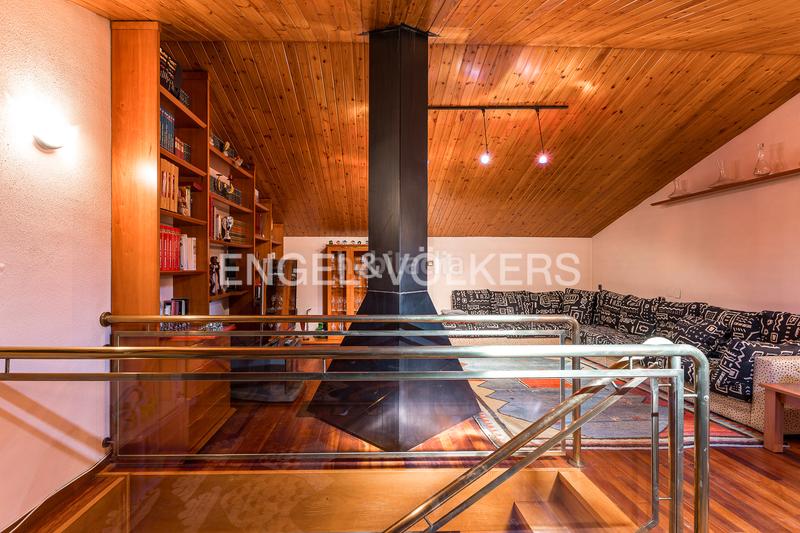 Foto fc0aa1d6-e5b3-4338-8bda-0ab097bb785e. Attico con riscaldamento parcheggio in San Pere Terrassa