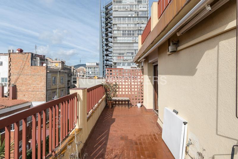 Foto 0bcdf8d6-8d52-47b6-a2d2-5f2f4dfb727f. Attique avec chauffage parking piscine dans Sant Gervasi - Galvany Barcelona