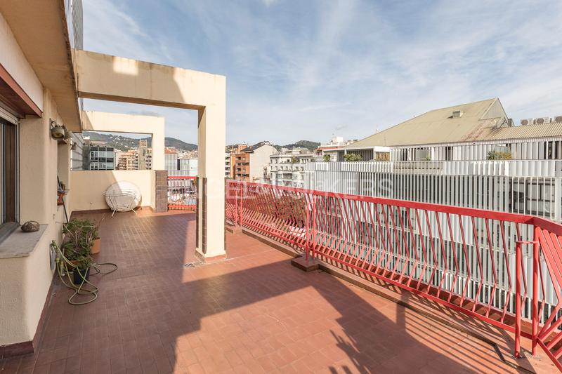 Foto a5c3fa48-e5b5-4176-9dc0-48f66fef2414. Attique avec chauffage parking piscine dans Sant Gervasi - Galvany Barcelona