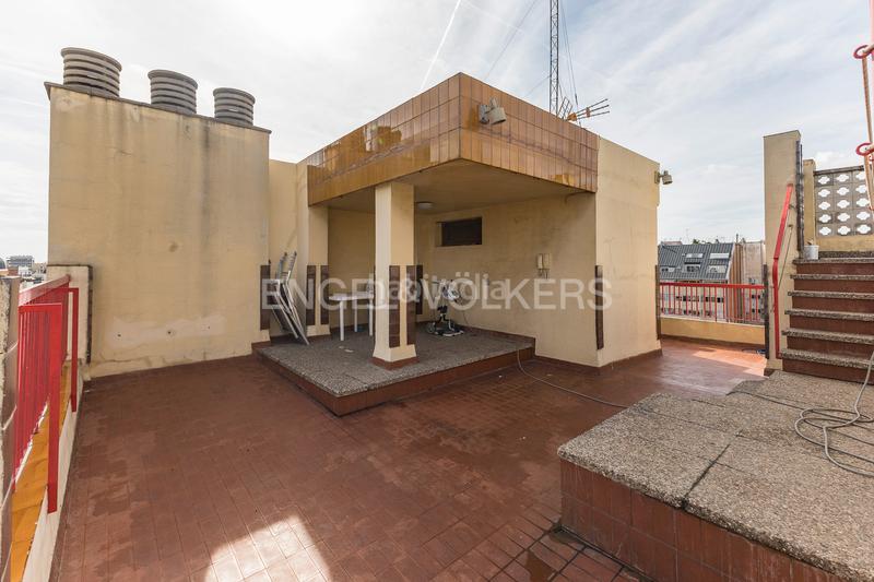 Foto aa263731-fa24-4135-8cab-9a573818e396. Attique avec chauffage parking piscine dans Sant Gervasi - Galvany Barcelona