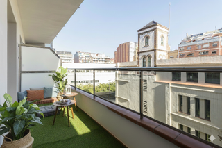 Apartamento en La Nova Esquerra de l´Eixample. Exclusivo apartamento en eixample con terraza