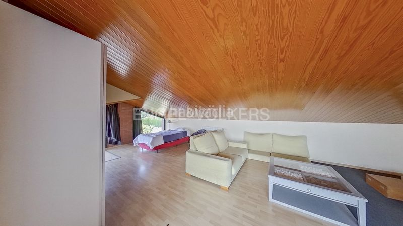 Foto fb3f5050-7a0f-43b8-ac75-118a56966e17. Casa amb calefacció aparcament piscina a Canet de Mar