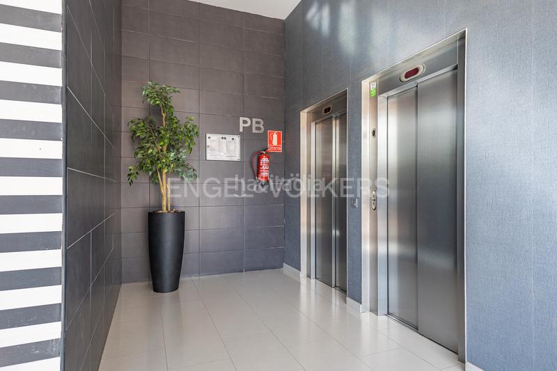 Foto 7259bd5c-46b9-4a49-a003-1e23c2eae8ef. Àtic amb calefacció aparcament piscina a Can Llong Sabadell