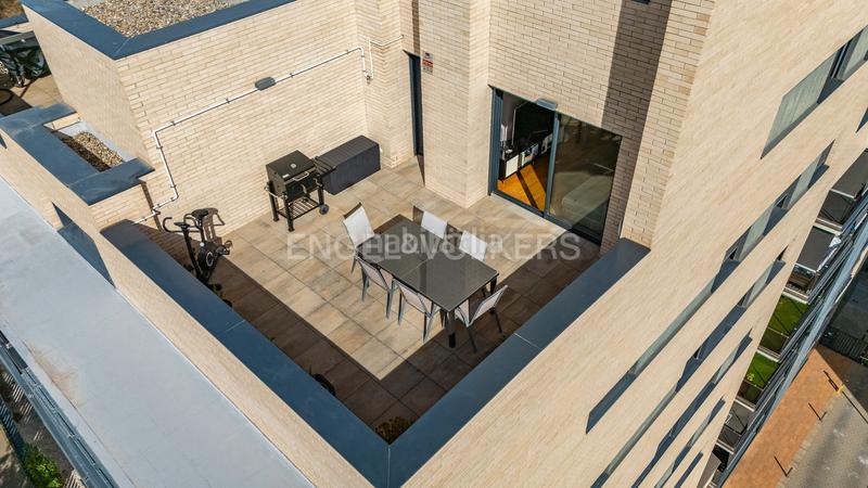 Foto 7ffc3b22-9c25-46ab-a0f9-082a9ced6288. Àtic amb calefacció aparcament piscina a Can Llong Sabadell