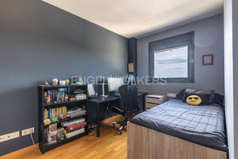 Foto 850fb233-a02f-4b6a-878c-3d958bd016c6. Àtic amb calefacció aparcament piscina a Can Llong Sabadell