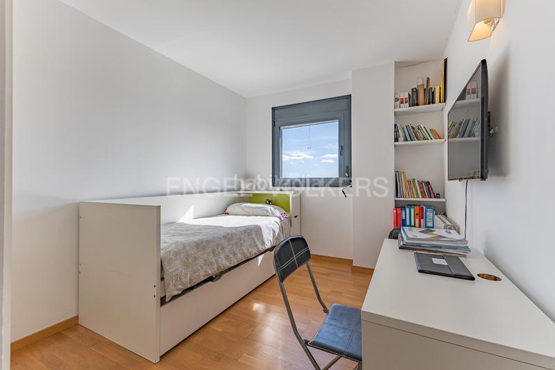 Foto 863d0028-086a-44ea-ae09-867c369043ea. Àtic amb calefacció aparcament piscina a Can Llong Sabadell