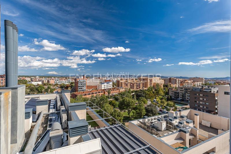 Foto b31da4d2-7ffb-4026-8b44-45306d13b26e. Àtic amb calefacció aparcament piscina a Can Llong Sabadell