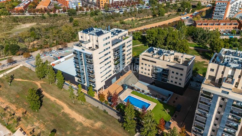 Foto b5513c54-1b65-471b-8ae5-899347924ae2. Àtic amb calefacció aparcament piscina a Can Llong Sabadell
