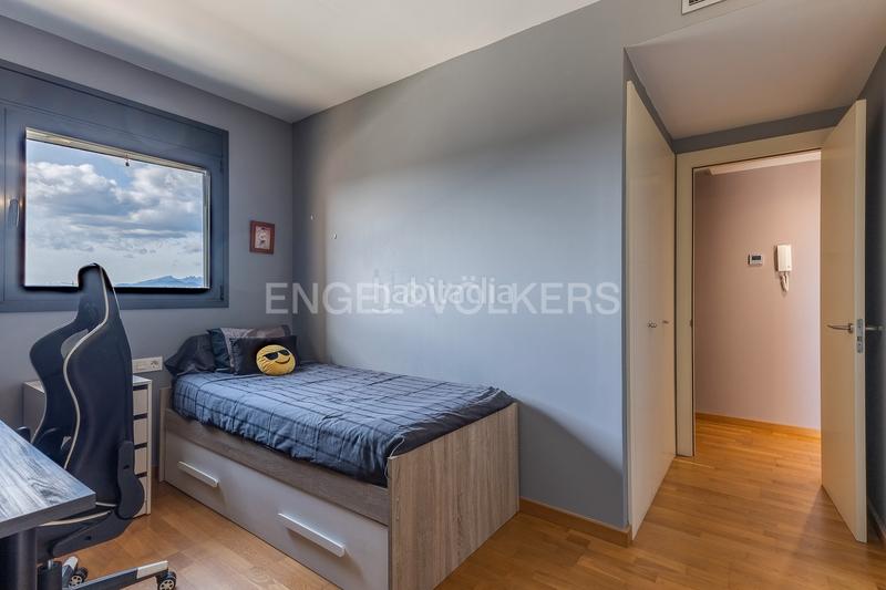 Foto bed6a515-e26c-47ff-941a-a769b6d2ad5f. Àtic amb calefacció aparcament piscina a Can Llong Sabadell