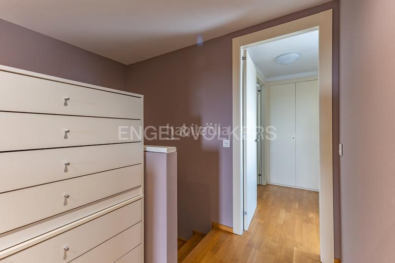 Foto c3a9c58d-c1a3-4440-b25e-345b0d07ad8b. Àtic amb calefacció aparcament piscina a Can Llong Sabadell