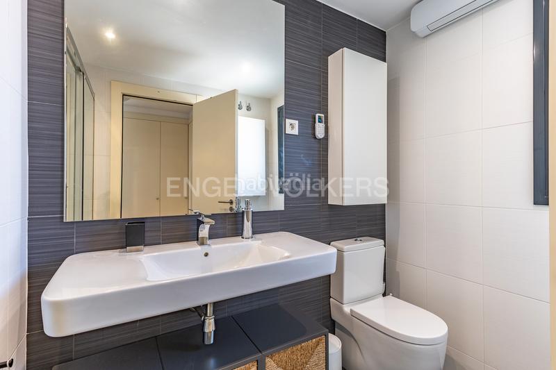 Foto c5c0f6ba-3166-4445-908e-1a52ba8c870f. Àtic amb calefacció aparcament piscina a Can Llong Sabadell