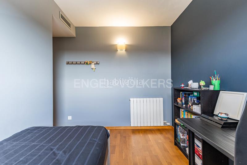 Foto c851e408-f3e6-42c4-a2e9-dbe880ee93c2. Àtic amb calefacció aparcament piscina a Can Llong Sabadell