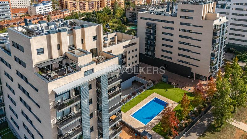 Foto d208ea55-ea4d-49dc-9b26-5e84b8512af1. Àtic amb calefacció aparcament piscina a Can Llong Sabadell